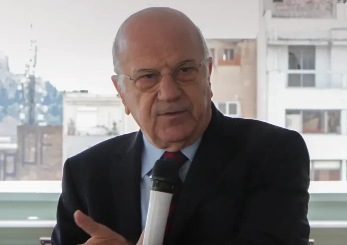 Πέθανε ο Νάσος Αθανασίου: Ένας εμβληματικός δημοσιογράφος και πολιτικός