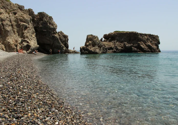 12 προορισμοί για ήσυχες διακοπές στα ελληνικά νησιά το καλοκαίρι του 2026
