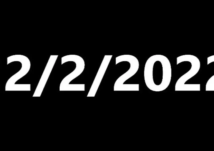Αυτό είναι το μωρό που γεννήθηκε στις 22/2/2022 στις 2:22 πμ στην αίθουσα τοκετού Νο 2