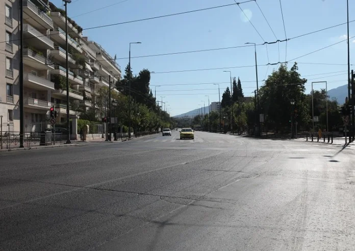 Δεκαπενταύγουστος στην Αθήνα: Άδεια η πόλη, πού πήγαν όλοι;