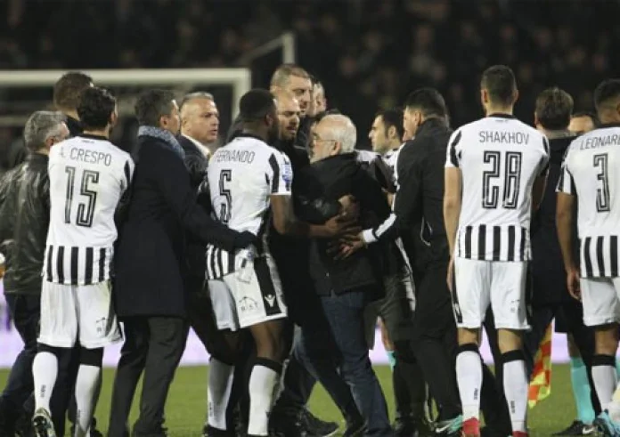 Το όχι του Βιεϊρίνια στον Σαββίδη όταν του έκανε νόημα να φύγει από το γήπεδο
