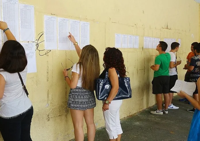 Πανελλήνιες - Βάσεις 2023: Σαφής άνοδος των βάσεων στις πιο δημοφιλής σχολές