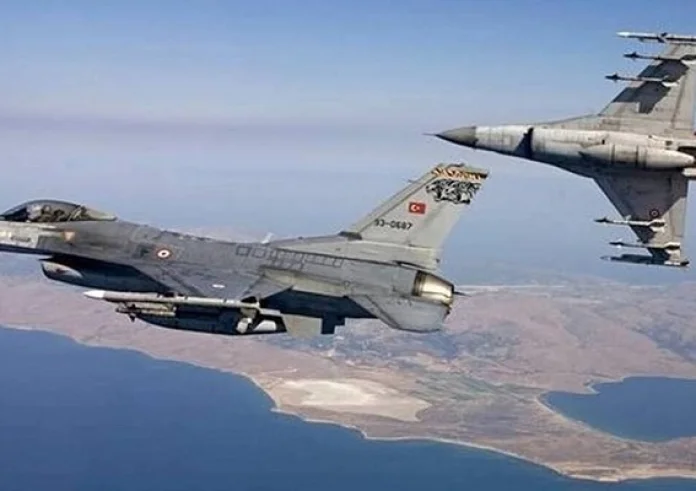 Μαχητικά της Πολεμικής Αεροπορίας συνόδευσαν ύποπτο για αεροπειρατεία αεροπλάνο