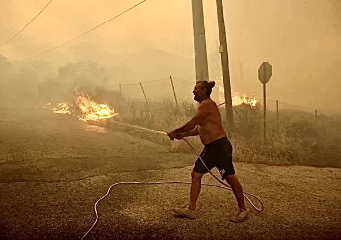 Ντράφι: Συγκλονίζει η αυτοκτονία του 84χρονου στη θέα του καμμένου του σπιτιού