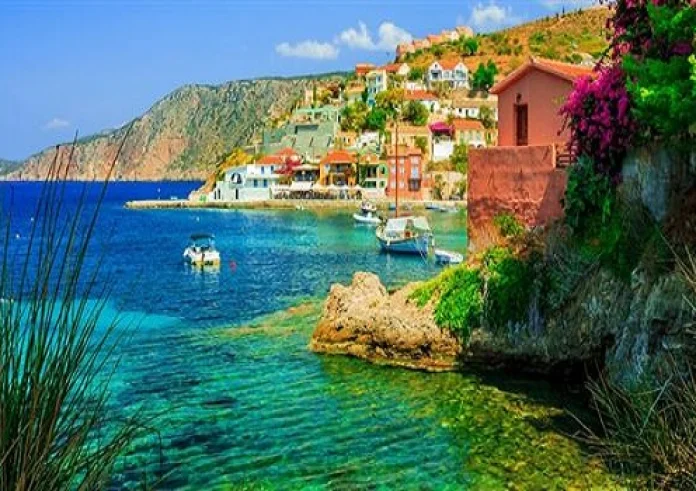 Telegraph: Τα καλά κρυμμένα μυστικά 20 ελληνικών νησιών