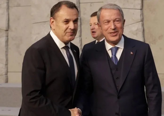 Ελληνοτουρκικά: Συνομιλία Παναγιωτόπουλου – Ακάρ στις Βρυξέλλες