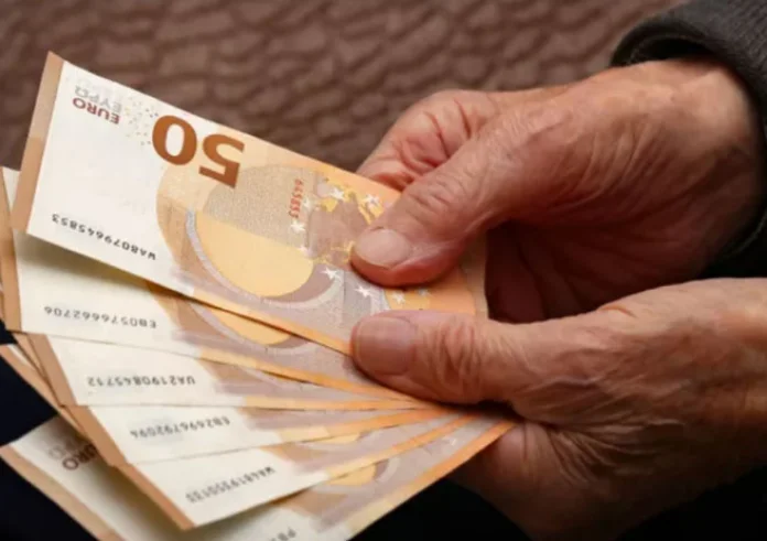 Συντάξεις Ιουλίου: Οι ημερομηνίες πληρωμής για ΟΑΕΕ, ΙΚΑ, ΝΑΤ, ΟΓΑ, Δημόσιο, ΕΤΑΑ