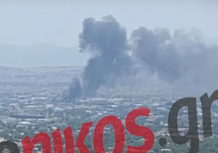 Μενίδι: Μεγάλη φωτιά σε εργοστάσιο χρωμάτων – Ακούγονται εκρήξεις