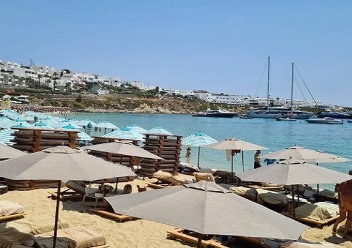 Παραλίες: Ελεύθερο τουλάχιστον το 50% – Καταγγελίες μέσω κινητού - Τι αλλάζει