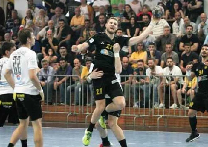 Θρίαμβος ΑΕΚ. Πρόκριση στον τελικό με 2-0 επί του ΠΑΟΚ
