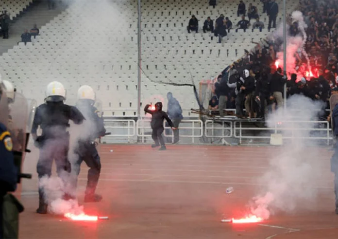 ΑΕΚ-ΠΑΟΚ: 14 συλλήψεις για επεισόδια και άλλα αδικήματα γύρω από το ΟΑΚΑ