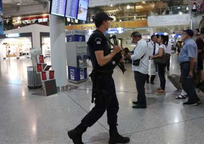 Συνελήφθη Τούρκος με πλαστό διαβατήριο στο Ελ.Βενιζέλος- Εξετάζεται αν σχετίζεται με το μακελειό στη Λούτσα