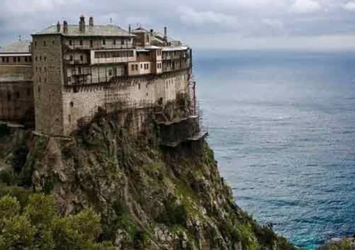 Γιατί το Άγιο Όρος ονομάστηκε «Περιβόλι της Παναγίας»