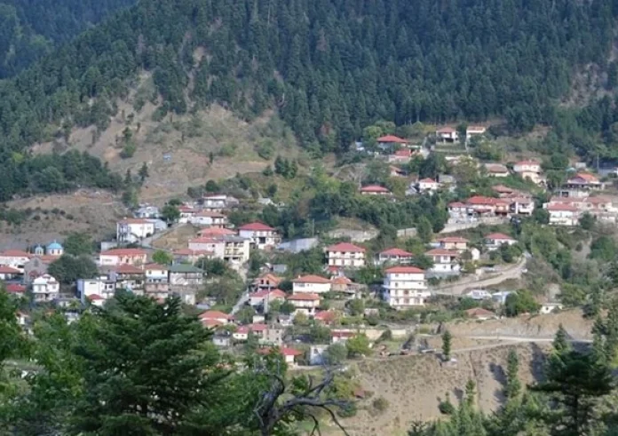 Ραπτόπουλο: Ένα γλέντι σκόρπισε τον κορονοϊό στο χωριό - Νεκρός ένας από τους επτά διασωληνωμένους
