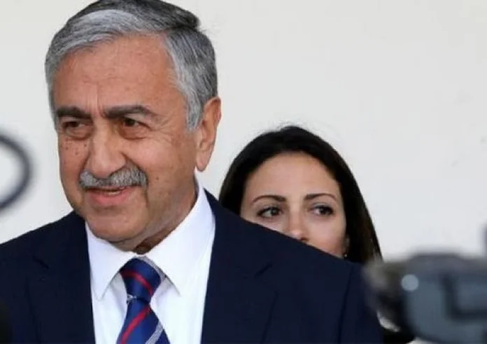 Δημήτρης Χριστόφιας: Τα συλλυπητήρια του Μουσταφά Ακιντζί