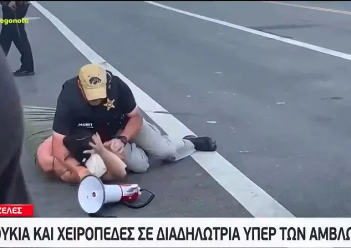 ΗΠΑ: Διχασμός για τις αμβλώσεις – Επίθεση από άντρα της ασφάλειας του Τζο Μπάιντεν σε διαδηλώτρια
