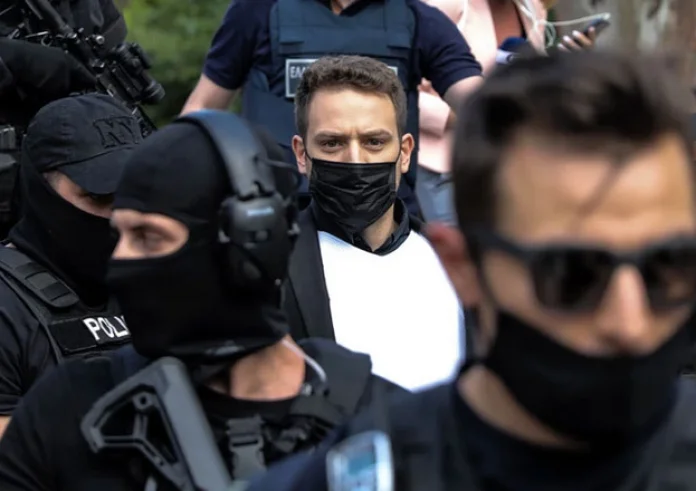 Μπάμπης Αναγνωστόπουλος: Συγκρατούμενός του προσπάθησε να τον σκοτώσει – Τι λέει ο δικηγόρος του