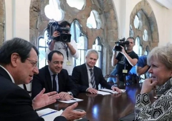 Ολοκληρώθηκε η συνάντηση Αναστασιάδη με Χουλ