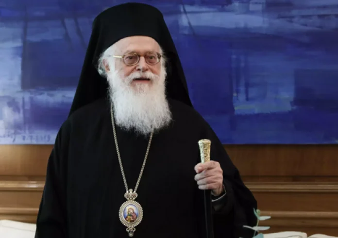 Κρίσιμες ώρες για τον Αρχιεπίσκοπο Αλβανίας Αναστάσιο – Δίνει «μάχη» για την ζωή του