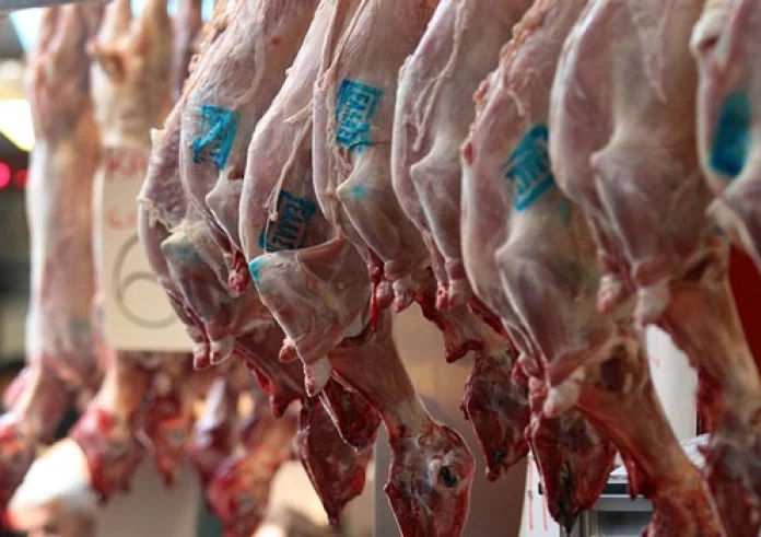 Τρώμε 4 φορές λιγότερο αρνί από όσο οι γονείς μας και άλλα 11 νούμερα που τρομάζουν