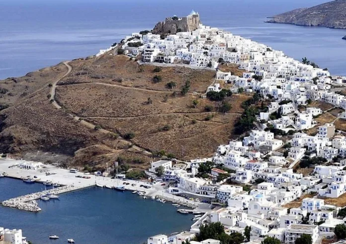 Αστυπάλαια: Τραγωδία με μία νεκρή και τρεις τραυματίες – Πώς το αυτοκίνητο έπεσε σε γκρεμό