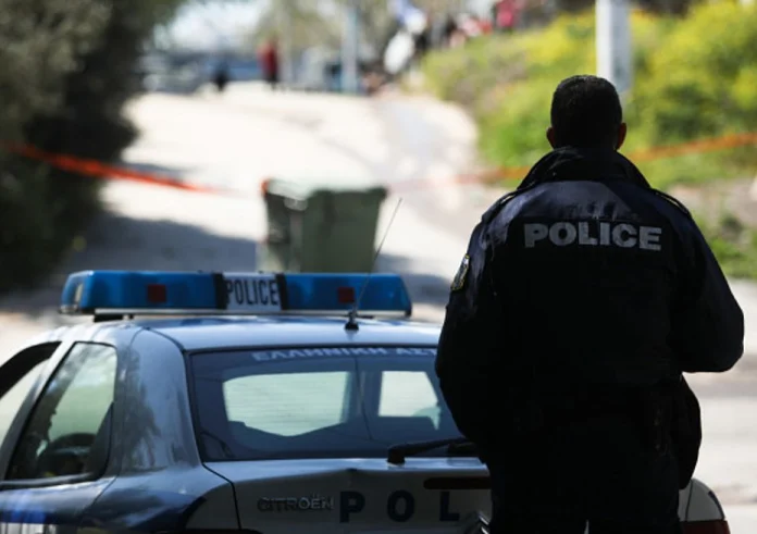 Κιλκίς: Σύλληψη διαρρηκτών για κλοπή 3.500 ευρώ από κατάστημα - Έσπασαν τη γυάλινη είσοδο