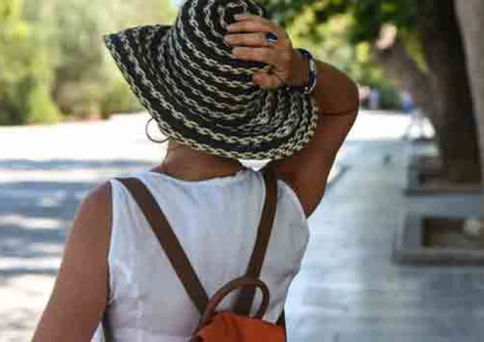 Καιρός: Πού θα χτυπήσει κόκκινο ο υδράργυρος – Σε ποιες περιοχές θα βρέξει