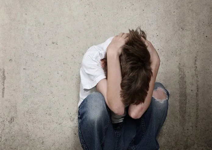 Ηράκλειο: 55χρονος ασελγούσε στον 13χρονο βαφτισιμιό του και σε έναν ακόμα ανήλικο