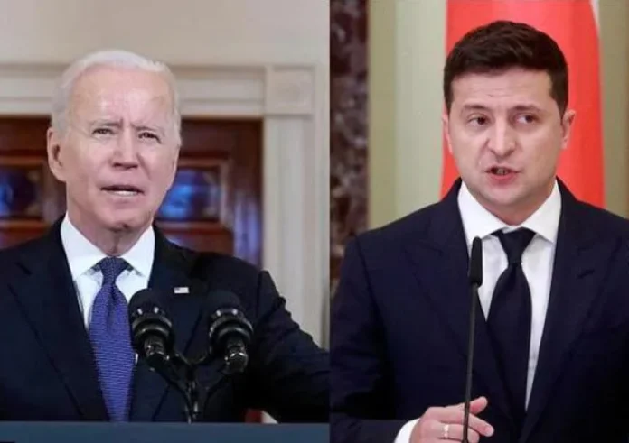 Ουκρανία: Ο Ζελένσκι δεν ήθελε να ακούσει τις προειδοποιήσεις για ρωσική εισβολή, αποκαλύπτει ο Μπάιντεν
