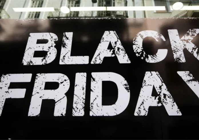 Black Friday: Το κόστος ζωής και το Μουντιάλ φέρνουν μειωμένες αγορές