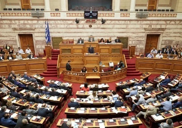Προϋπολογισμός: Η ώρα της μάχης των πολιτικών αρχηγών στη Βουλή