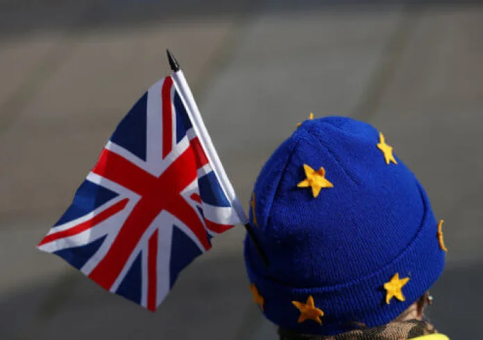Brexit: Τι θα γίνει με τα δίδακτρα των φοιτητών από την ΕΕ που σπουδάζουν στη Βρετανία
