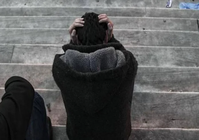 Ψυχολογία: Πόσο μας επηρεάζει η γνώμη των άλλων και η σημασία του τι θα πει ο κόσμος