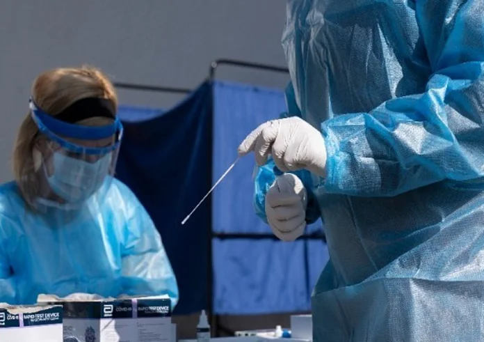 Καλύτερη εικόνα σήμερα με τον κορονοϊό - Μαγιορκίνης: Υποχώρησε ελαφρά η πίεση στο ΕΣΥ