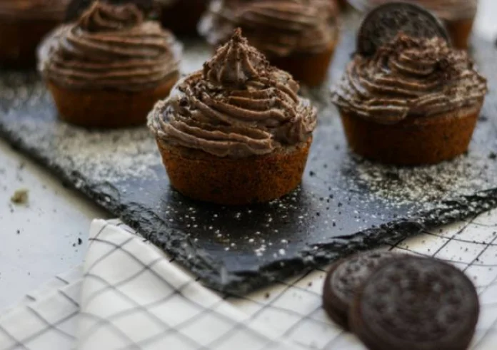 Oreo cupcakes με καραμέλα