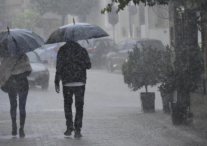Καιρός: Βροχές και καταιγίδες την Κυριακή – Δείτε σε ποιες περιοχές