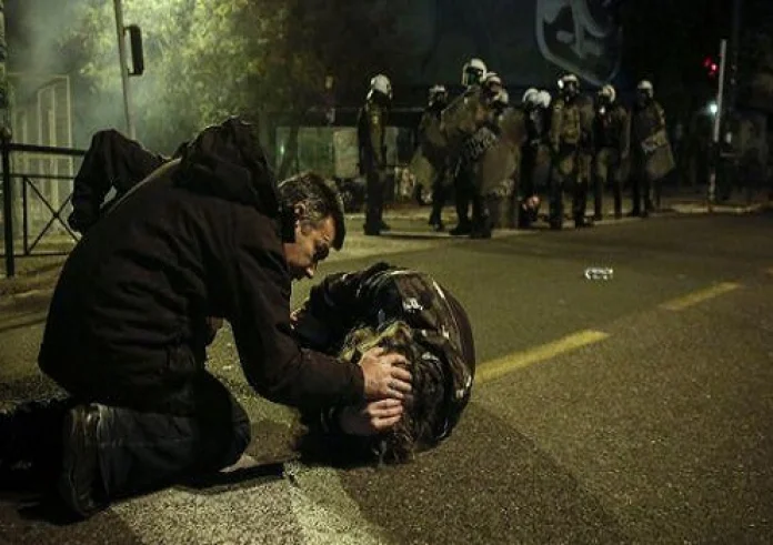 Θεσσαλονίκη: Εικόνες καταστροφής στο Αριστοτέλειο από τα χτεσινά επεισόδια