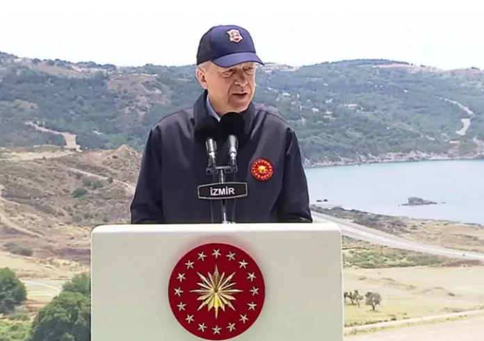 Ο Ερντογάν απειλεί ξανά ευθέως την Ελλάδα: Δεν αστειεύομαι, μην εξοπλίζετε τα νησιά