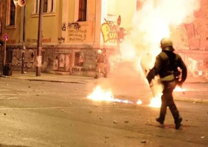 «Πόλεμος» στα Εξάρχεια για την 16χρονη που τραυματίστηκε στο Νέο Ηράκλειο