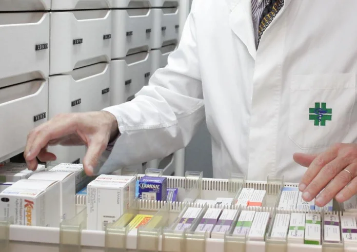 Ρέθυμνο: Φαρμακοποιός έχασε 3.500 ευρώ από απατεώνα που παρίστανε τον αστυνομικό διευθυντή