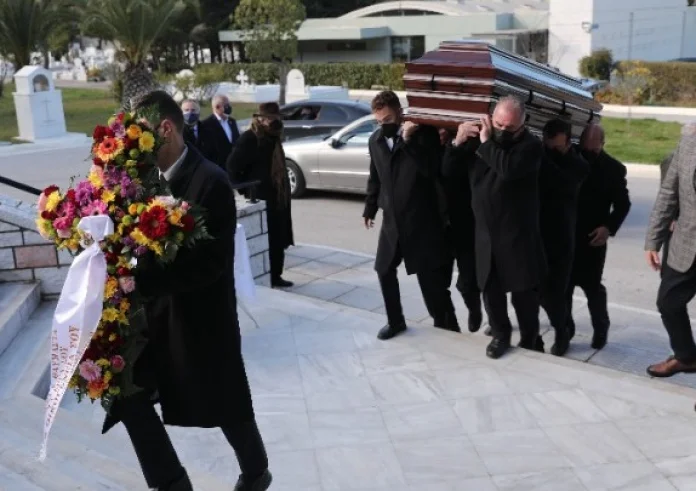 Στο Κοιμητήριο Παπάγου το τελευταίο αντίο στον Αλέκο Φασιανό