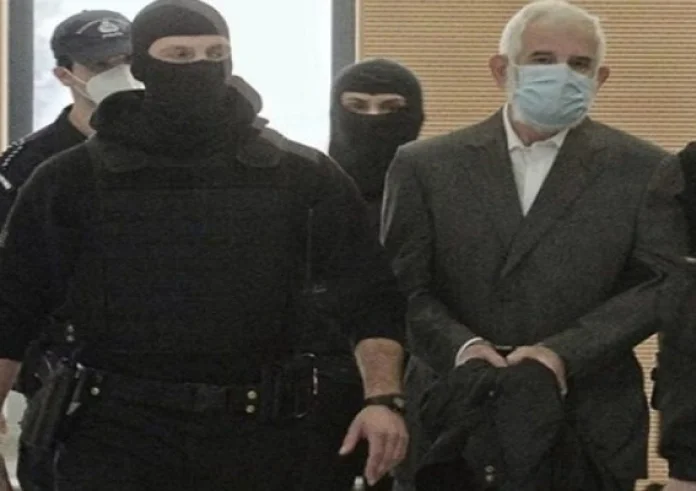 Νέα ένταση στη δίκη Φιλιππίδη: Ο Μπιμπίλας πέταξε λαχεία στη συνήγορο υπεράσπισης