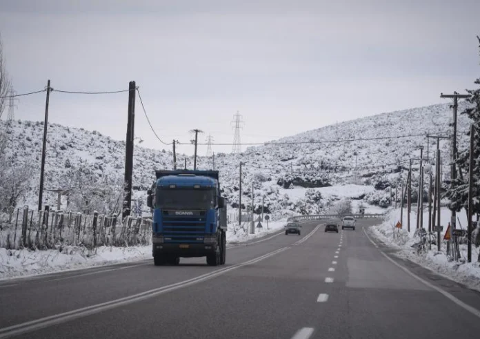 Καιρός: Νέο κύμα κακοκαιρίας με καταιγίδες, θυελλώδεις ανέμους και χιόνια
