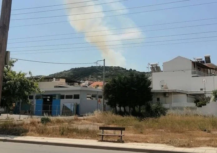 Φωτιά τώρα στο Καματερό – Επί τόπου ισχυρές δυνάμεις της Πυροσβεστικής