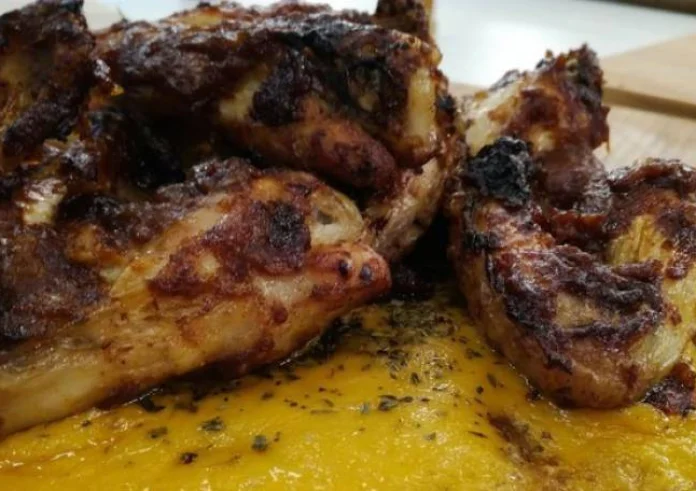 Φτερούγες κοτόπουλου με BBQ sauce