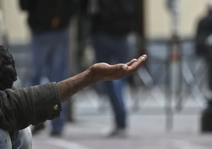 Τρομερές οι συνέπειες του lockdown. Πείνα, φτώχεια, αυτοκτονίες, αλκοόλ και ουσίες