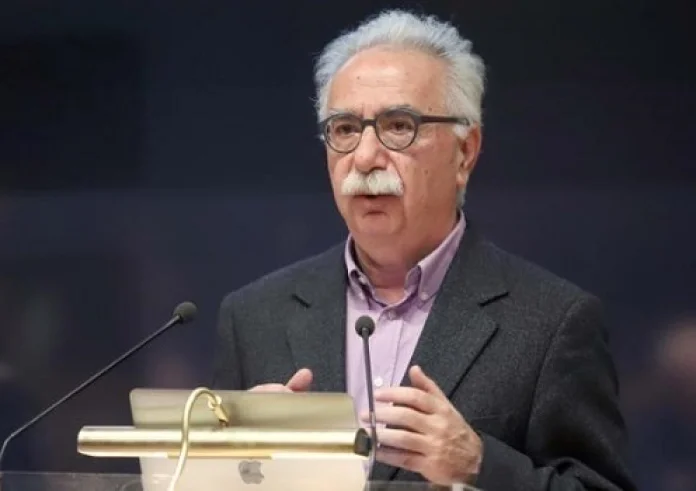 Νομοσχέδιο Γαβρόγλου: Υποβάθμιση των πτυχίων από τη μαζική παραγωγή πανεπιστημιακών τμημάτων