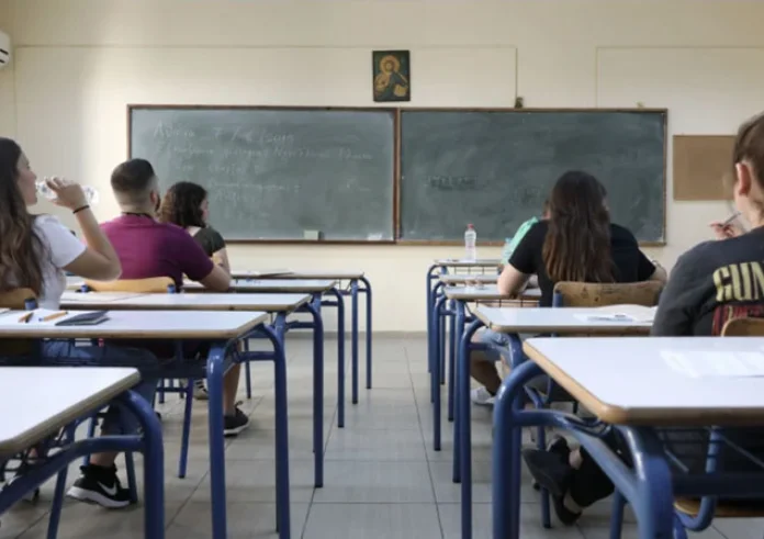 Πανελλήνιες 2022 ΓΕΛ: Λατινικά, Χημεία και Πληροφορική την Τετάρτη