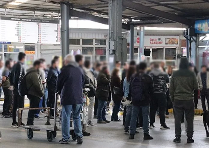 Οδηγός του ΚΤΕΛ Ξάνθης ζήτησε από κοπέλα να κατέβει από λεωφορείο επειδή φορούσε τοπάκι