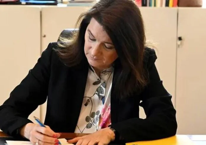 H Σουηδία υπέγραψε το αίτημα για ένταξή της στο ΝΑΤΟ